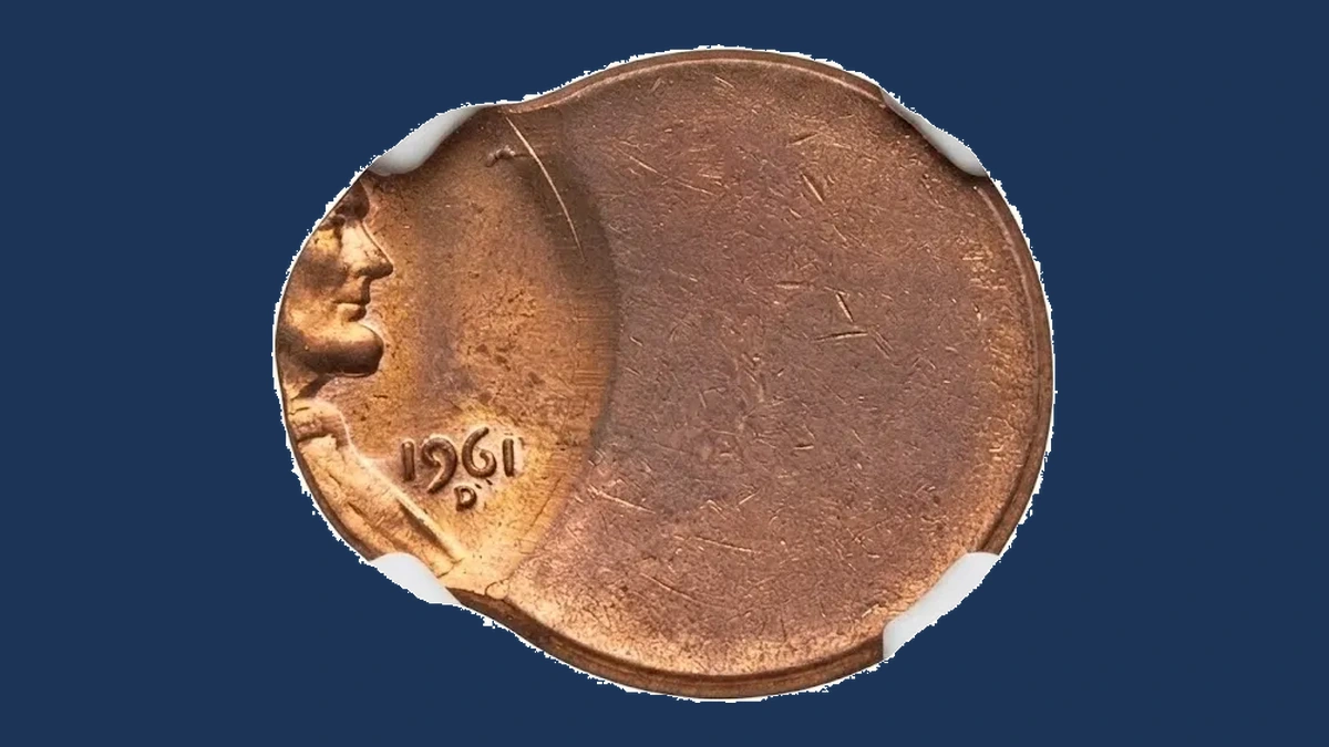 1961 Lincoln Penny: Off-Center Strike