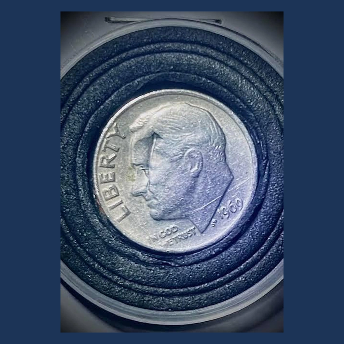 1969 Roosevelt Dime: Die Crack